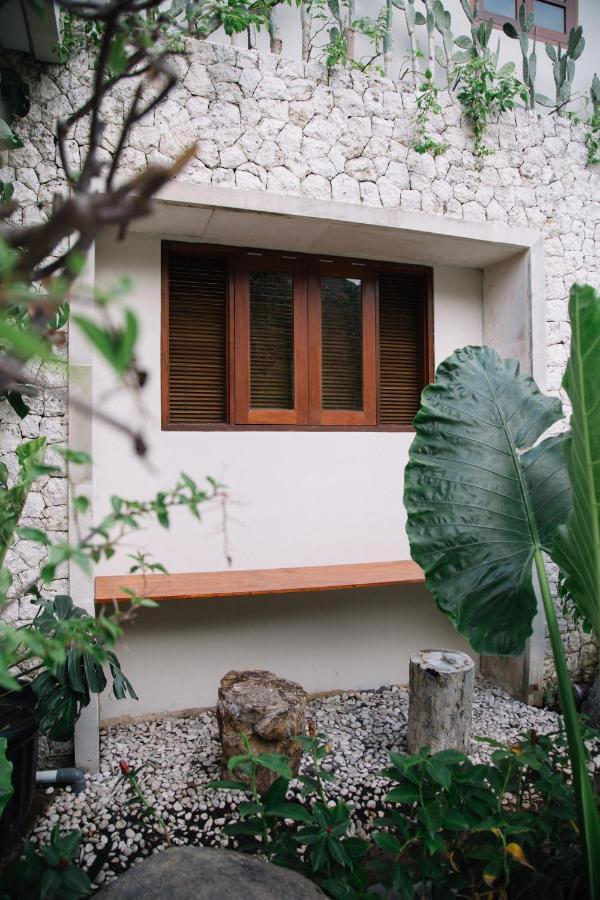 Hotel Kresna By The Sea By Kresna Hospitality Seminyak Exterior foto
